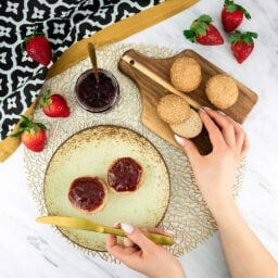 Keto-gluten-free-mini-rolls2