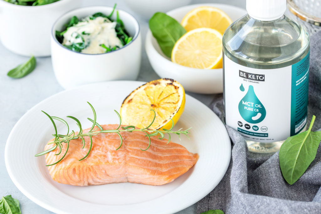 Lemon Salmon with Creamy Spinach